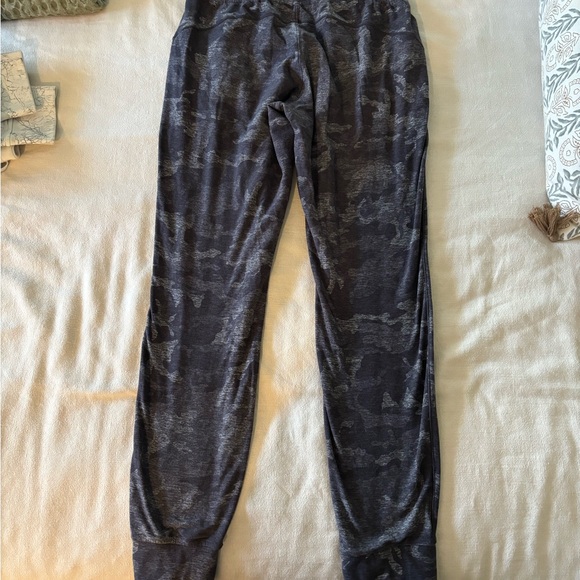 Lululemon sweat pants - Picture 2 of 4